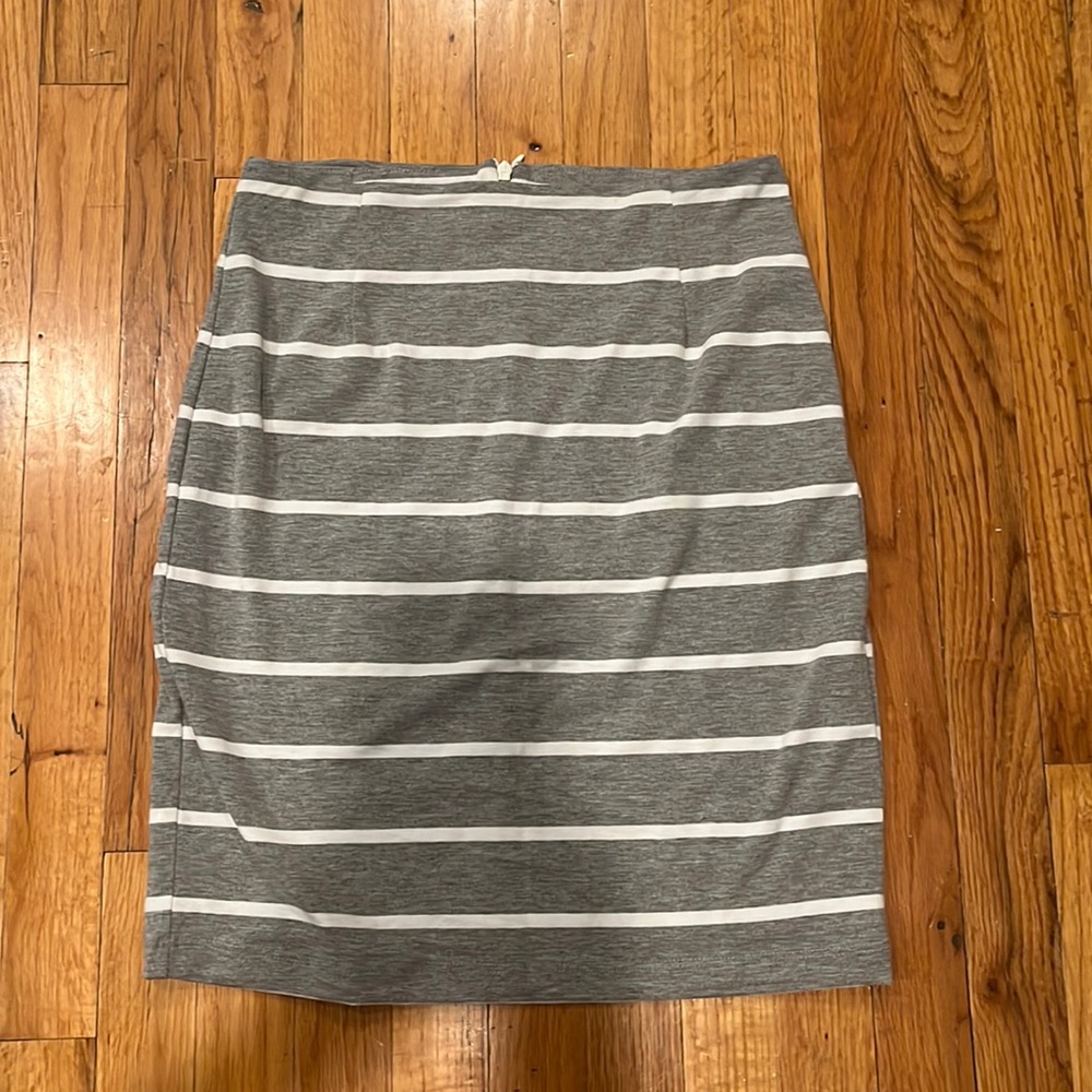Lucy love Grey skirt